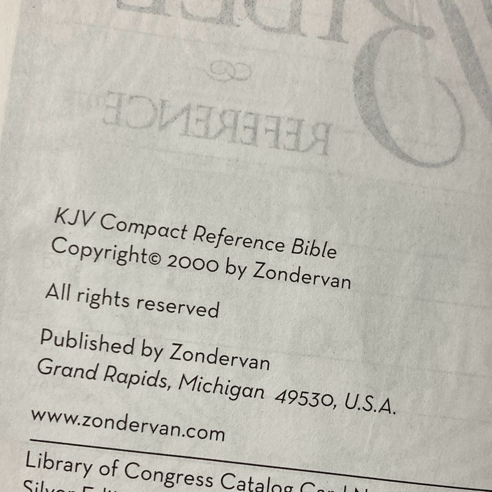 KJV Compact Bible black leather cover - Picture 6 of 7